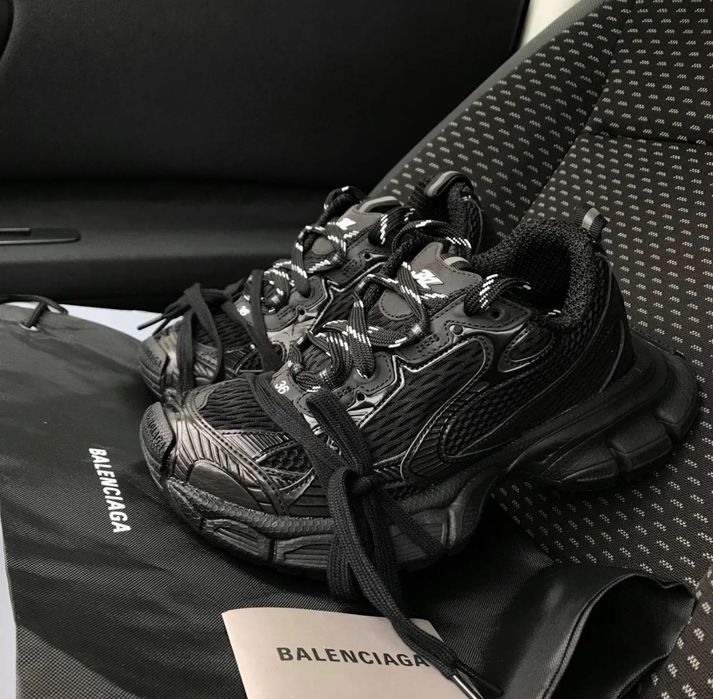 BALENCIAGA ブラック クロッグ 39 кроссовки balenciaga 39 - купить обувь мужскую - Цена на OLX.ua