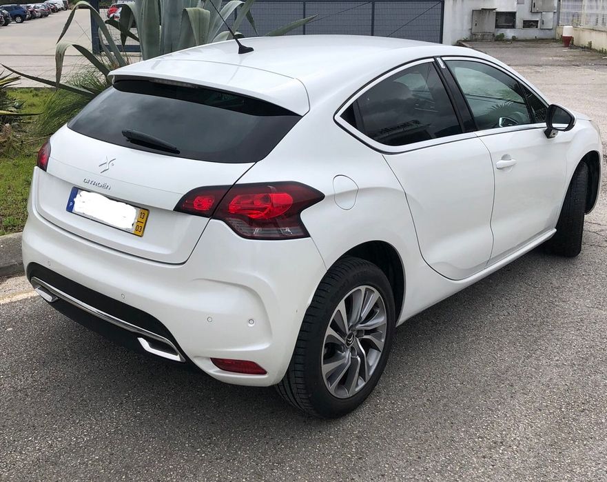 Citroen DS4 1.6Hdi cheio de estilo!
