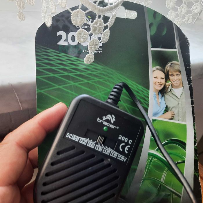 Zasilacze 2 szt. do laptopa TOSHIBA sieciowy i  samochodowy. Nowe.
