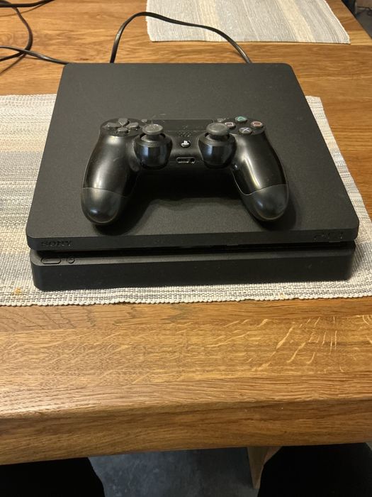 PlayStation 4 z Padem