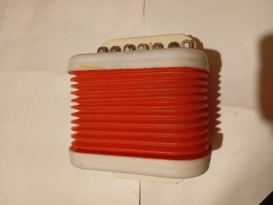 Игрушечные музыкальные инструменты. Одним лотом.