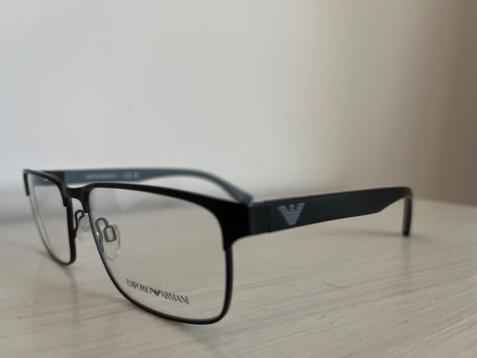 Oprawki marki Emporio Armani