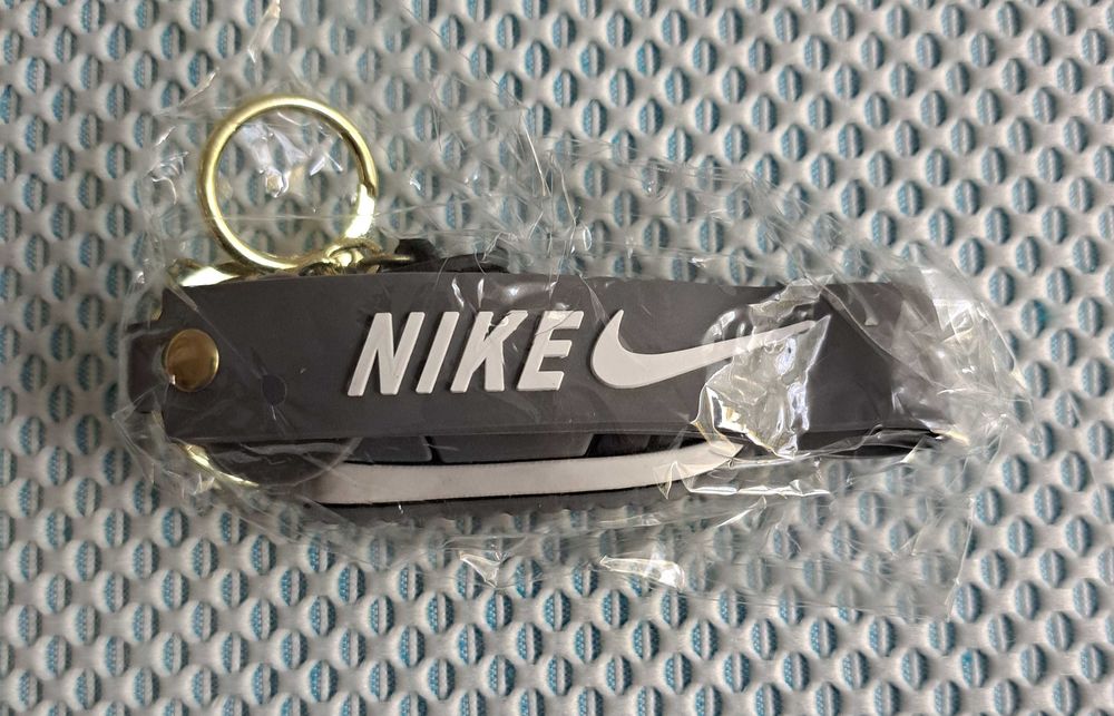 Porta chaves - Ténis Nike - Preto - Novo!