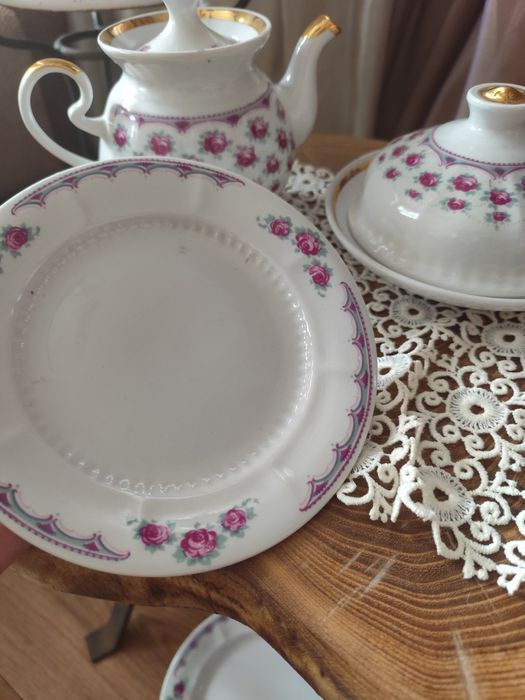 Порцеляновий посуд