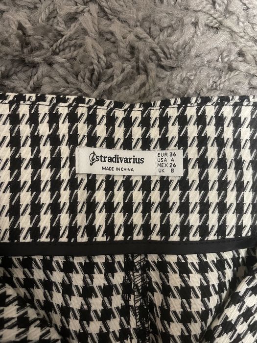 Міні спідниця Stradivarius