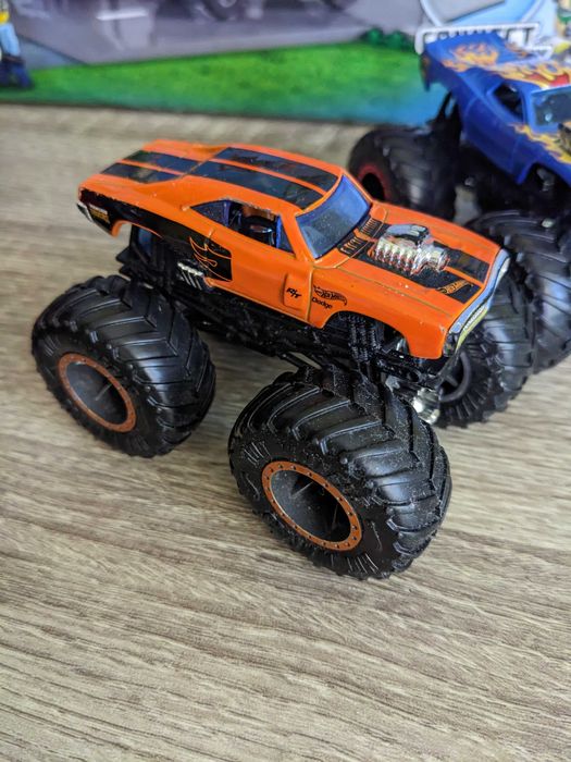 Машинки Hot Wheels Monster trucks