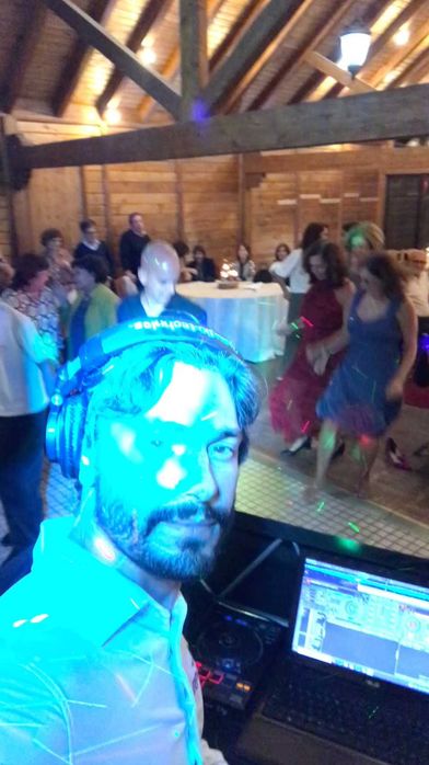 DJ para casamentos, batizados, formaturas e aniversários