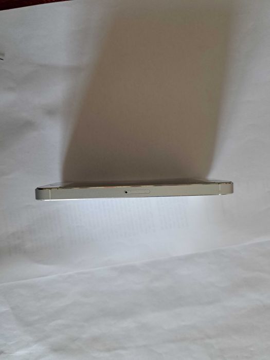 iPod 5. 16Gb Silver bypass б/у.