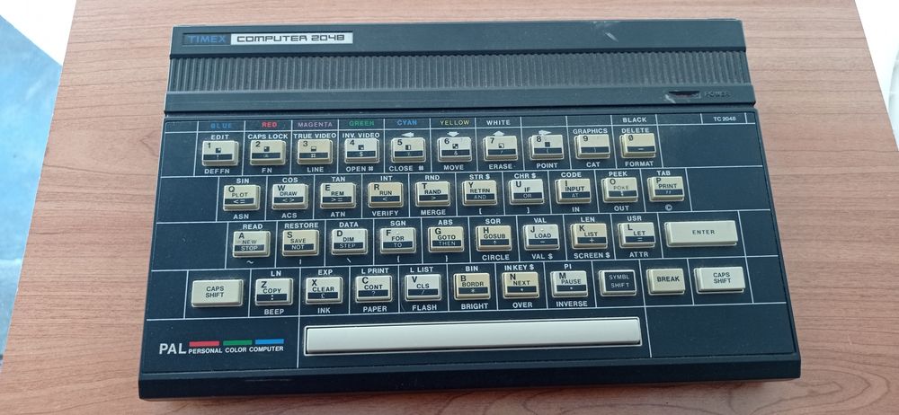 Vendo TIMEX COMPUTER 2048 muito antigo