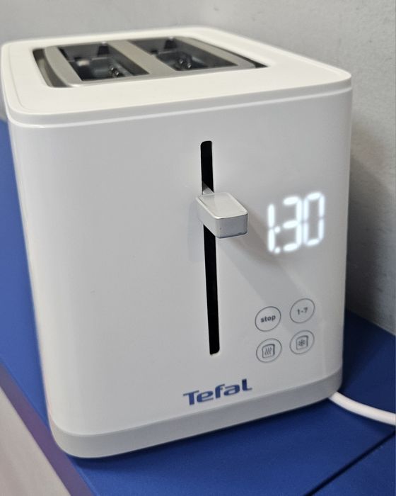 Тостер Tefal Sense TT693110