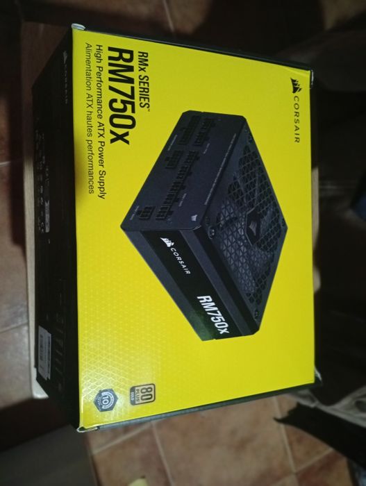 Fonte RM750x - corsair