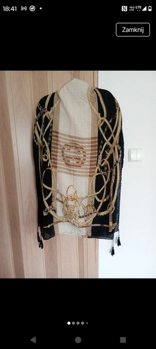 Chusta  włoska z napisem Gucci