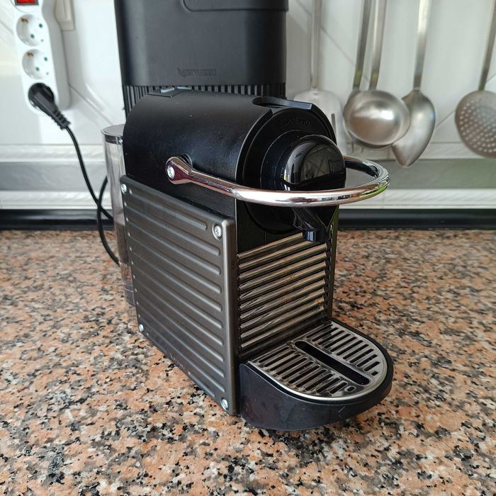Máquina Nespresso Pixie