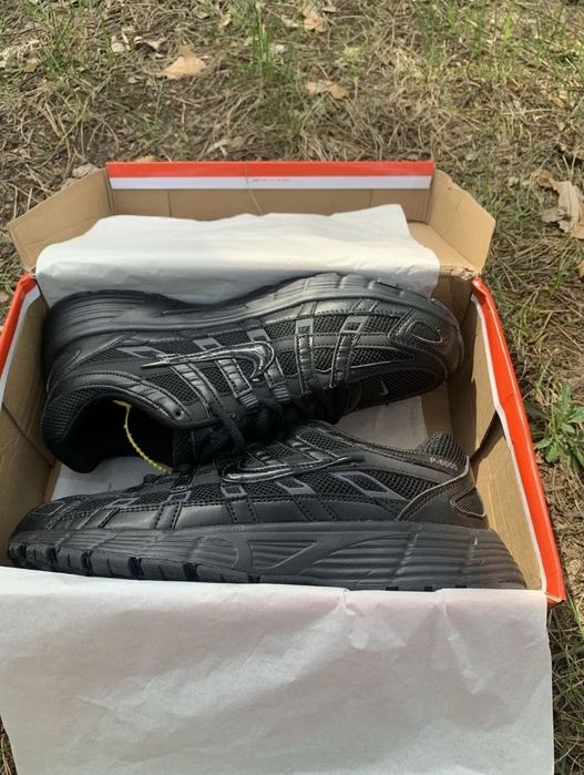 взуття nike p6000