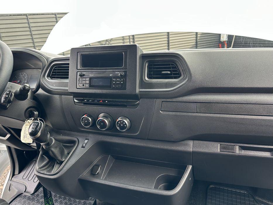 Renault Master 2020 10 Palet