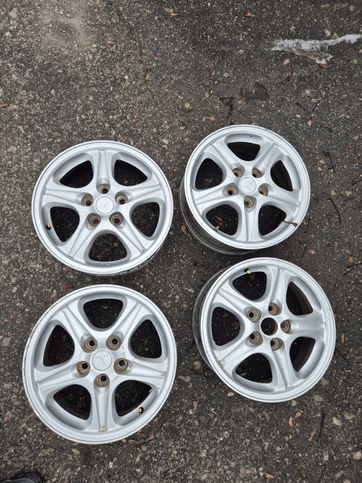 Диски R16 Mitsubishi Outlander 1