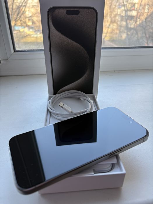 iPhone 15 Pro Max Titanium  256Gb ідеальний батарея 90%