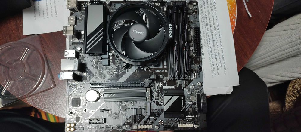 Ryzen 5 7600 + мат. плата Gigabyte B650M D3HP