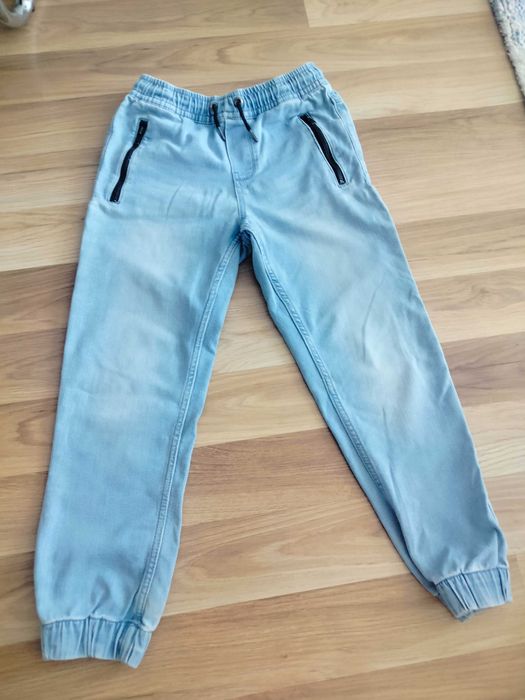 Spodnie jeansy na 146 cm