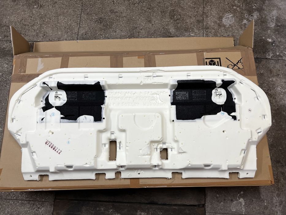 NOWA gąbka siedziska tył Suzuki Vitara FL 2019r