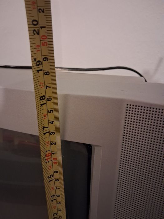 Tv mitsai cinzenta