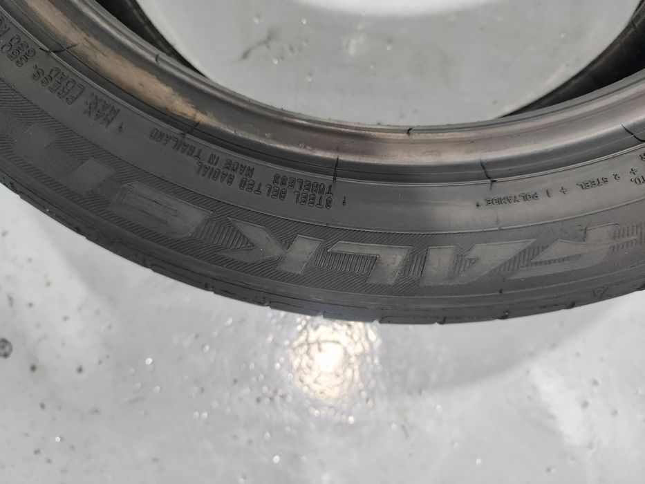 2 pneus semi novos 215-50R18 Falken - Oferta dos Portes