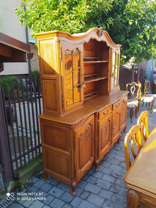 Ładny komplet do jadalni