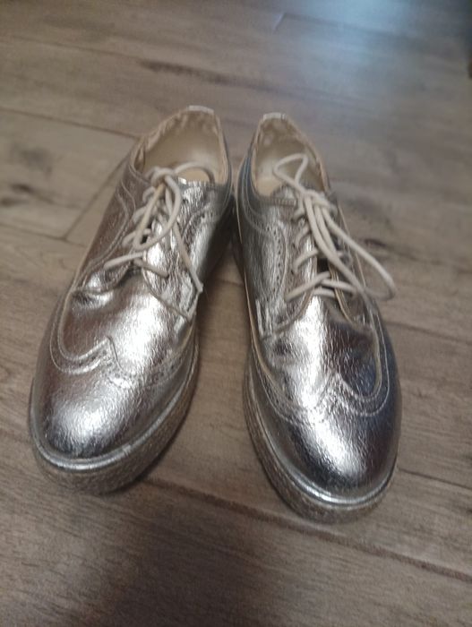 Крутезні шкіряні лофери