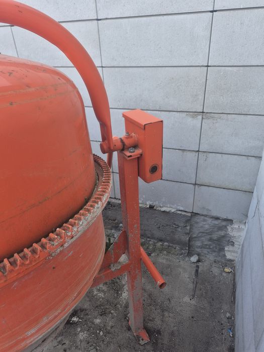 Betoniarka Altard 180 L