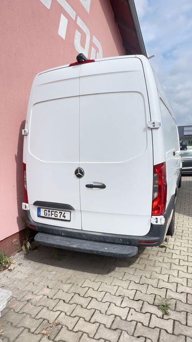 mercedes sprinter