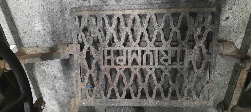 Maquina de costura triumph