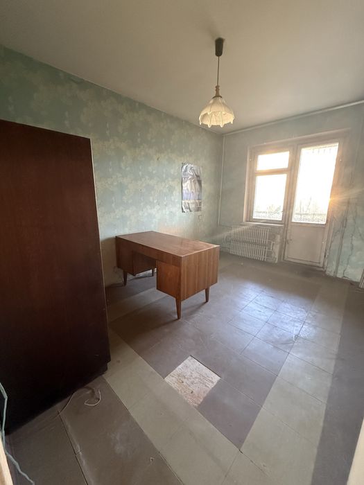 Продам 4 комн кв Набережная Победы