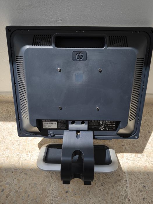 Monitor HP  L1710  - 17 polegadas.456649969270138884
