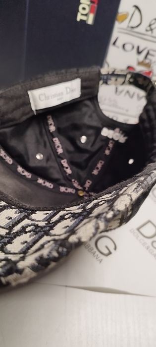 Czapka z daszkiem Converse limitowana wersja Dior.