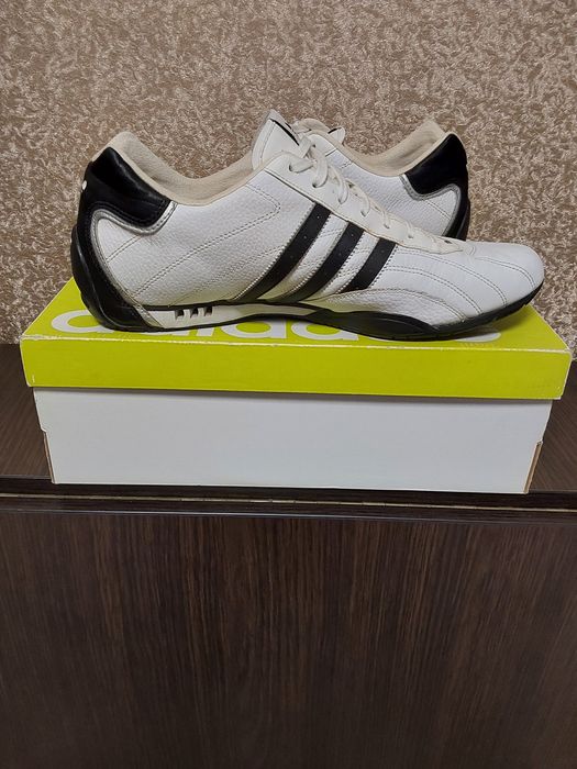 Кросівки  adidas 45 розмір