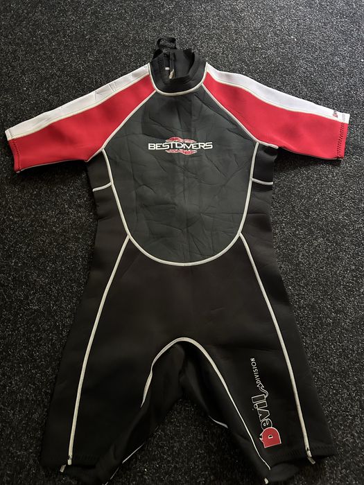 Костюм для плавання