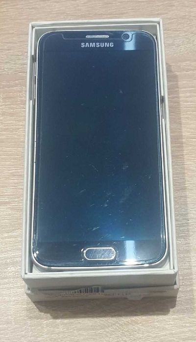 Smartfon Samsung Galaxy S6 3 GB / 32 GB