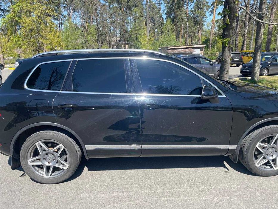Volkswagen Touareg 2011 VIN WVGFK9BP1CD003159 фото оголошення 2 з 12
