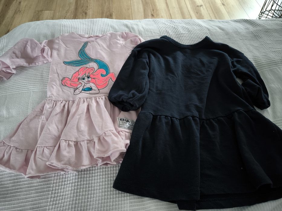 Dwie dresowe sukienki 104