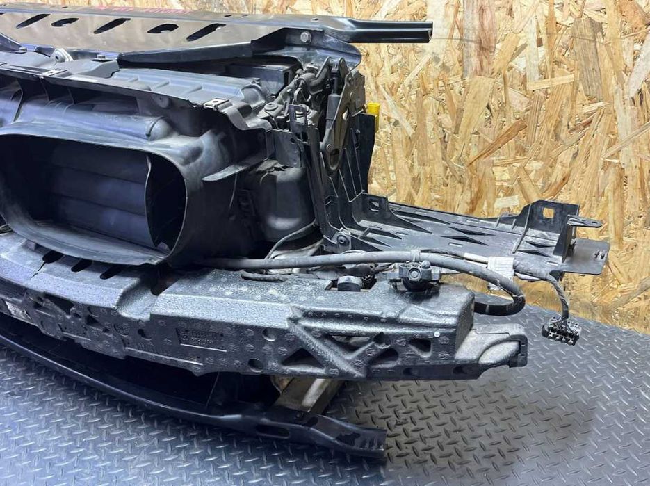 BMW F10 F11 Передня паель телевізор радіатори