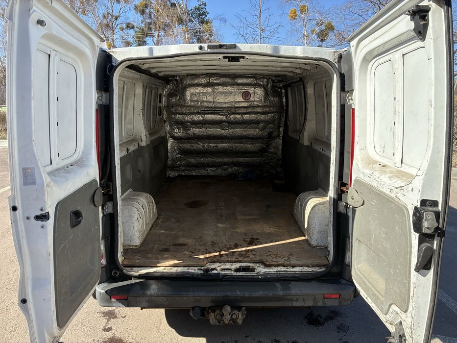 Renault traffic довга база