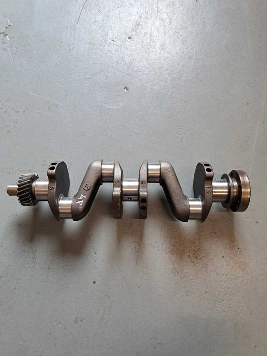Wał korbowy silnika TOYOTA 4P - Wózek widłowy - po regeneracji