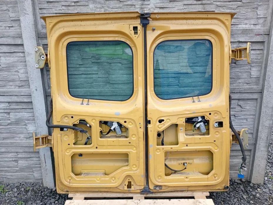 drzwi tylne lewe prawe tył z szybą opel vivaro a trafic ii primastar 2