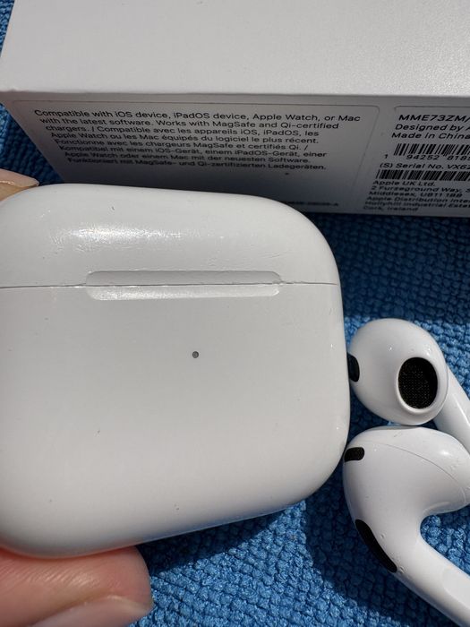 Sluchawki AirPods 3