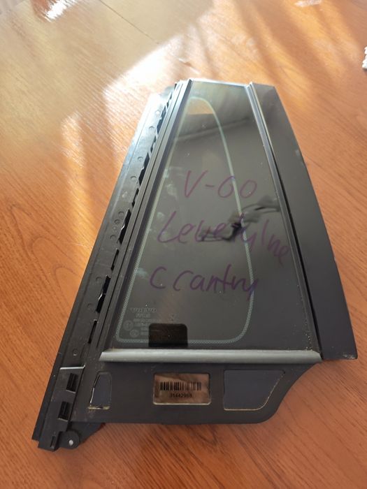 Volvo V60 cross country 2021 szyba lewy tył