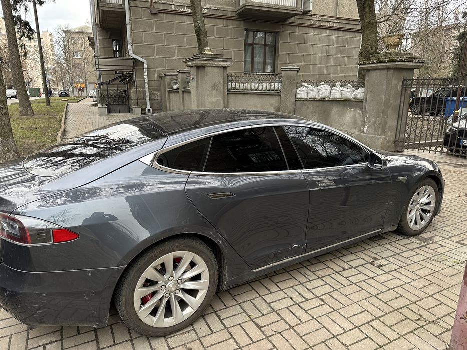 Задняя правая дверь Tesla S рестайл, цвет PMNG