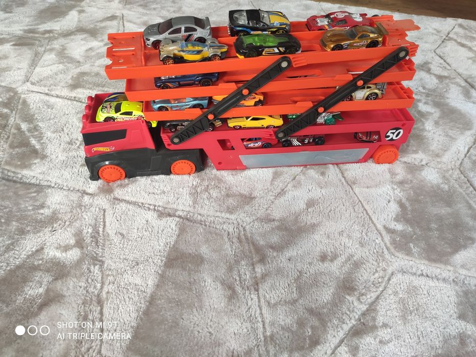Laweta transporter Hot Wheels