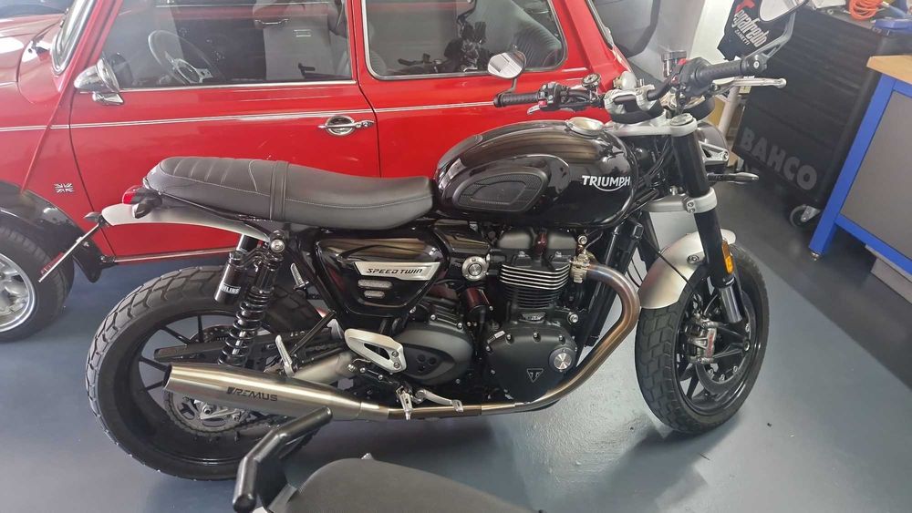 Triumph speed twin 1200