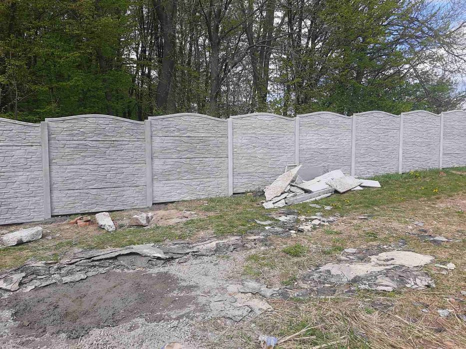 Бетонний паркан, виготовлення, доставка та встановлення