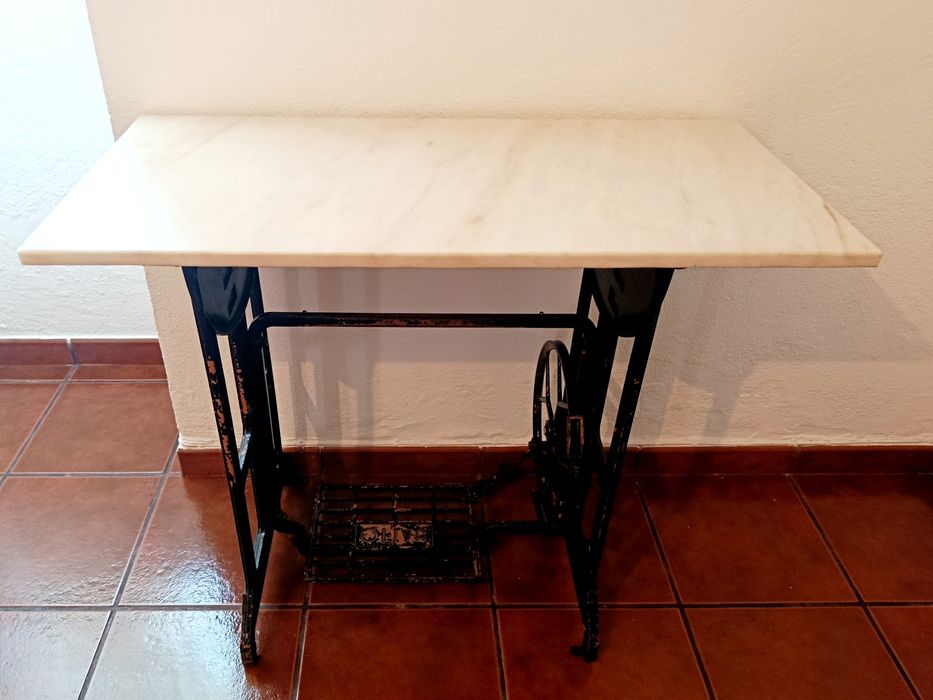 Mesa de Máquina de Costura